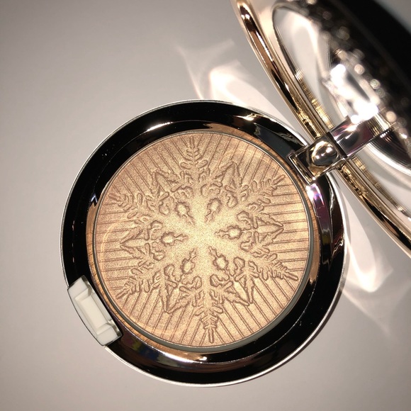 MAC Cosmetics Other - MAC Limited Edition Holiday Highlighter
